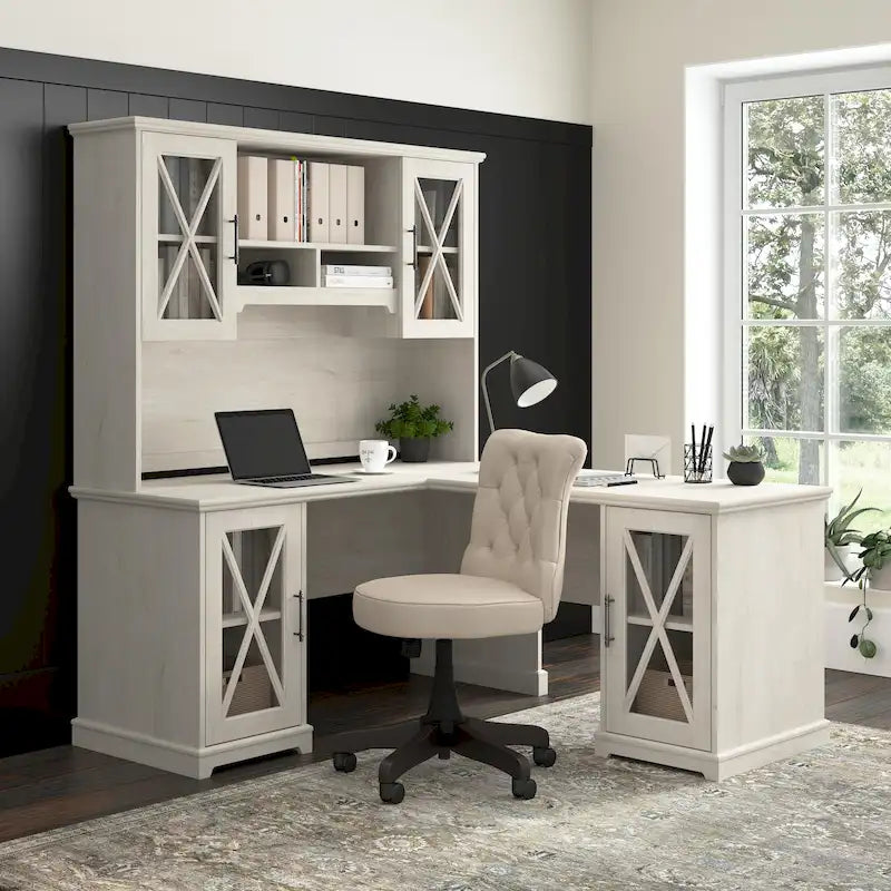 Bureau d'angle en L Lennox avec huche et armoires de rangement de Bush Furniture