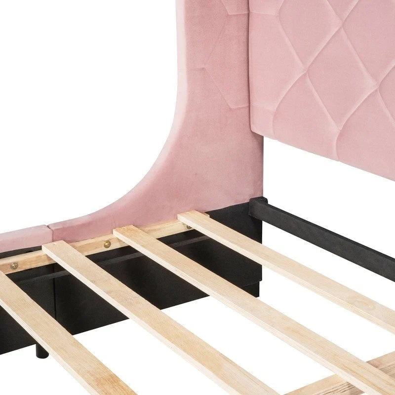 Lit plateforme grand format avec tête de lit capitonnée et un grand tiroir