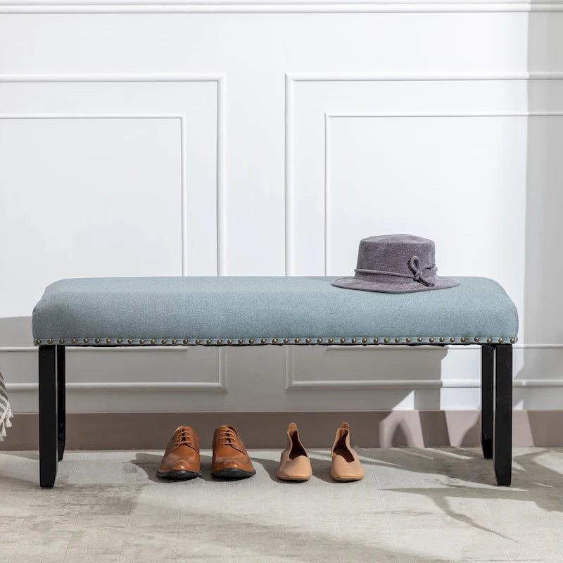 Banc rembourré moderne de 112 cm avec pieds en bois et clous décoratifs